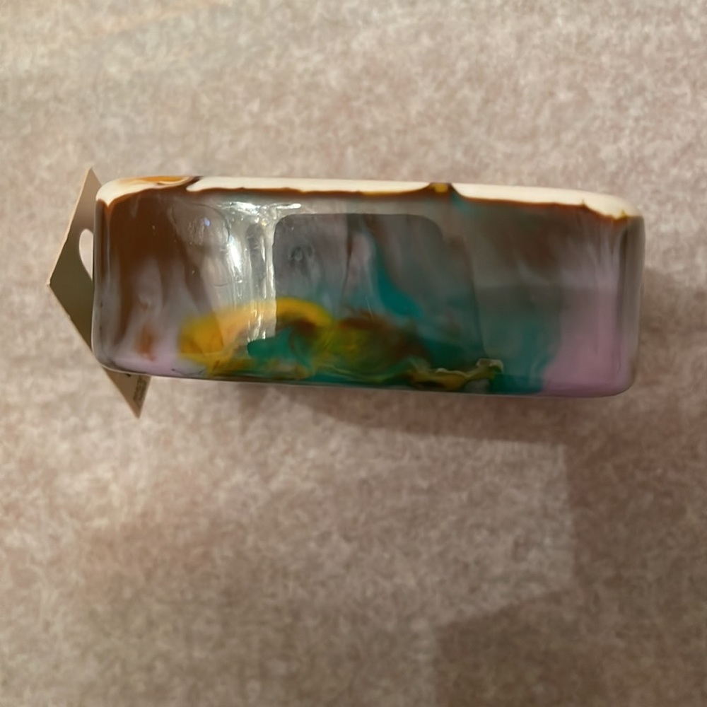 Multicolored swirl plastic bracelet - Picture 4 of 5